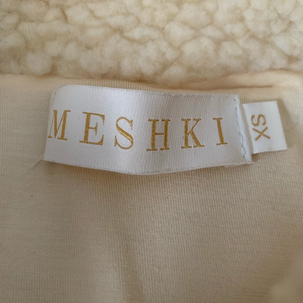 Meshki Cropped Sweater - Picture 7 of 7